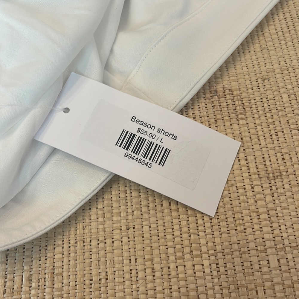 White Ric Rac Shorts Large NWT - Picture 8 of 9